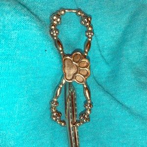 SMALL Lila Rose Flexi Clip, dog paw puppy paw